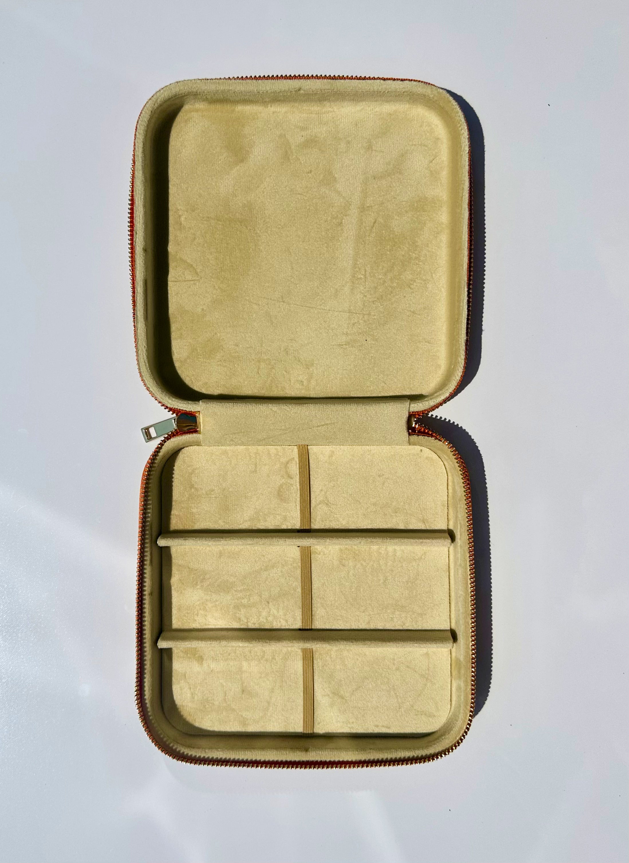 G Brand Multiple Frame Case