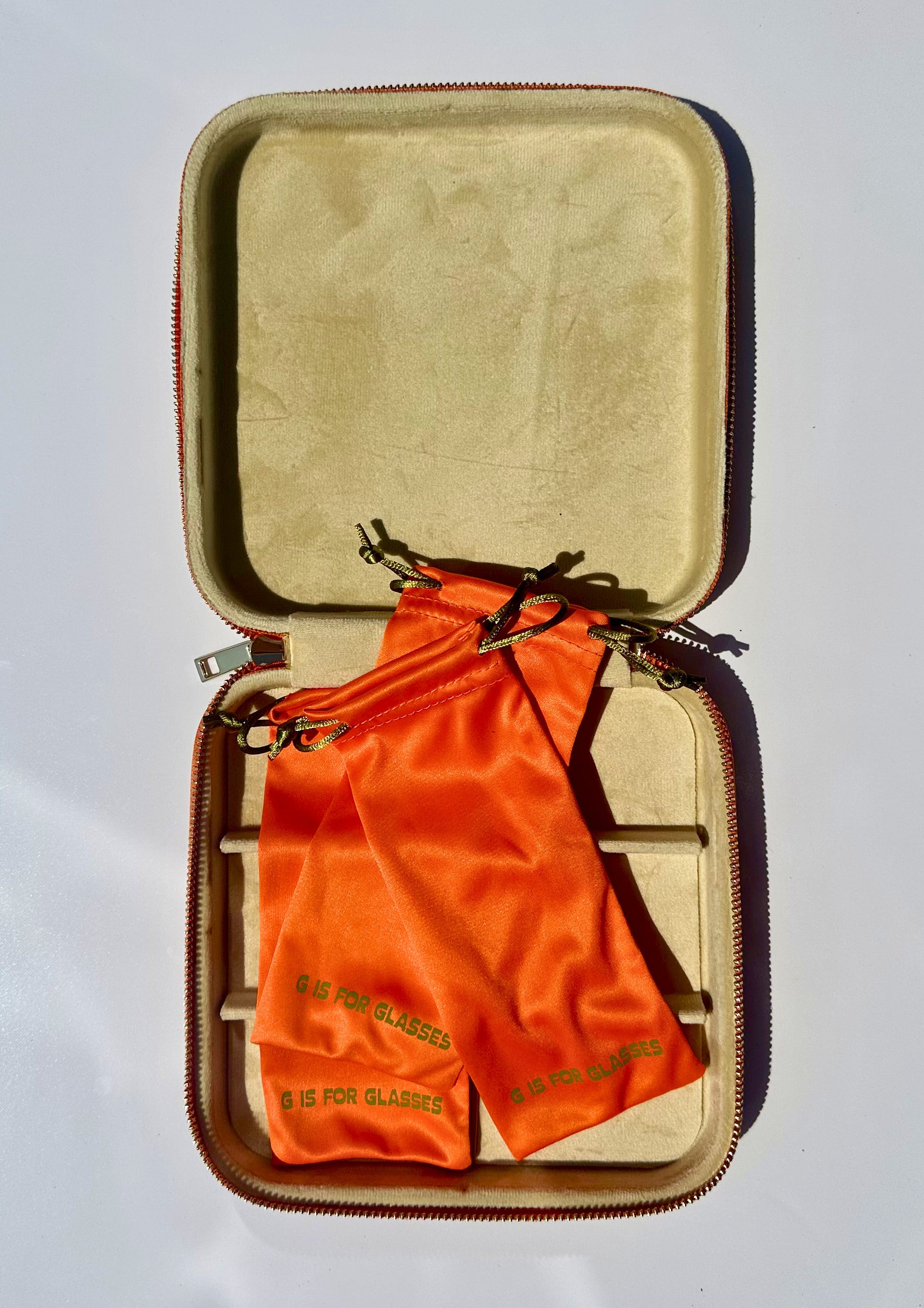 G Brand Multiple Frame Case